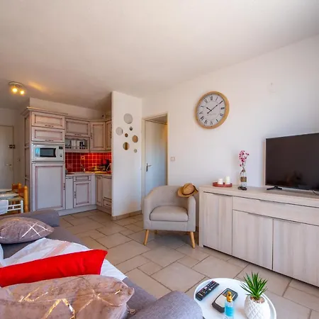 T2 En Hypercentre -parking Prive-clim-proche Apartment Sainte-Maxime