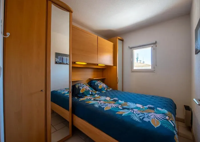 Apartment T2 En Hypercentre -parking Prive-clim-proche